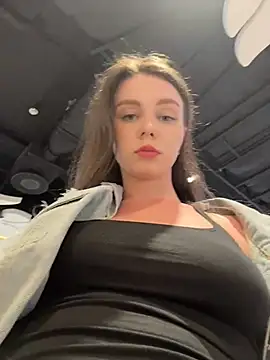 MilaBee online show from 25, 7, 2026