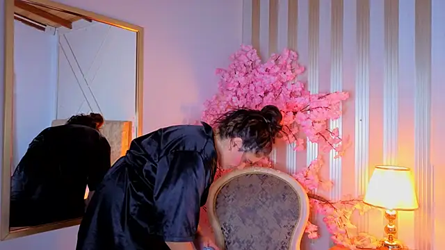 angelinarouse  online show from 9, 4, 2026