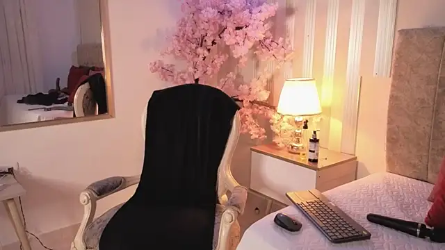 angelinarouse  online show from 22, 5, 2026