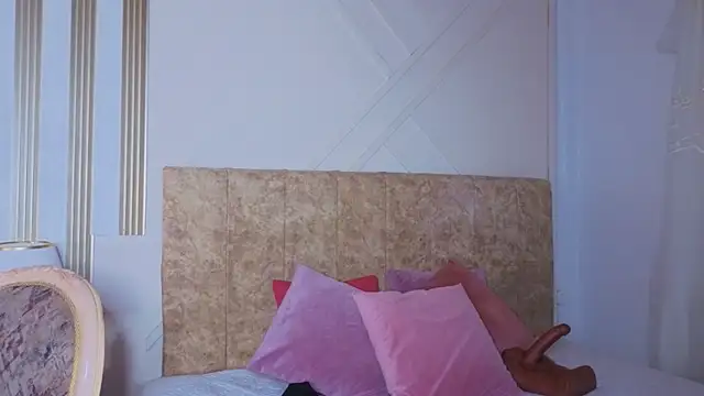 angelinarouse  online show from 30, 5, 2026