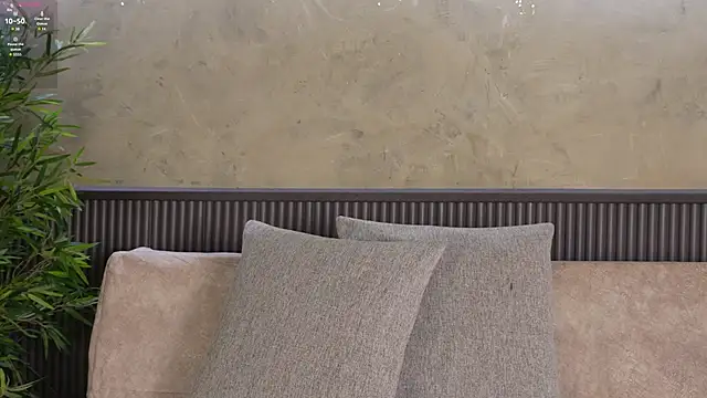 mia lacy  online show from 4, 2, 2026