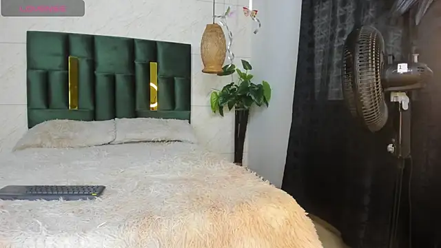 Snapshot of Danna_williamss chatting on 16, 10, 2025 Danna williamss online show from 16, 10, 2025