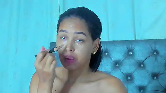 Snapshot of NikkiStarrr chatting on 25, 10, 2025 NikkiStarrr online show from 25, 10, 2025