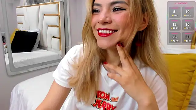 Snapshot of NalaRosse chatting on 4, 2, 2026 NalaRosse online show from 4, 2, 2026