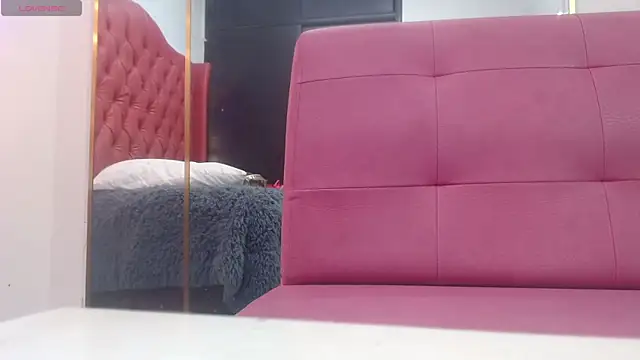 nei girl online show from 13, 4, 2026