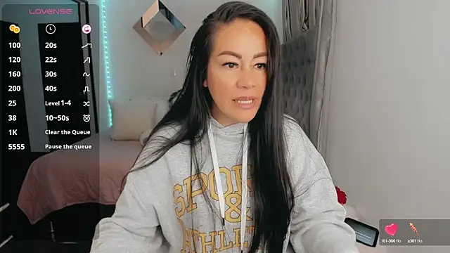 Snapshot of j_lovee chatting on 23, 3, 2025 j lovee online show from 23, 3, 2025