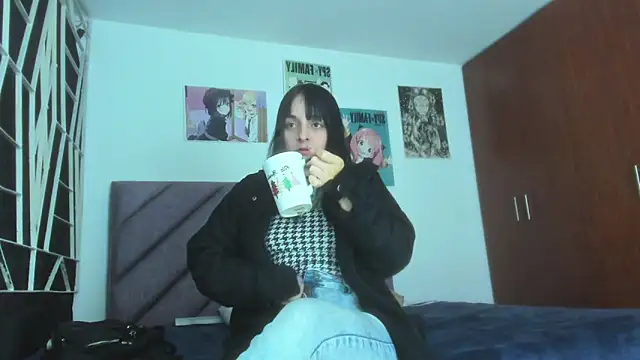 KARINNA  RAVEN online show from 5, 12, 2025