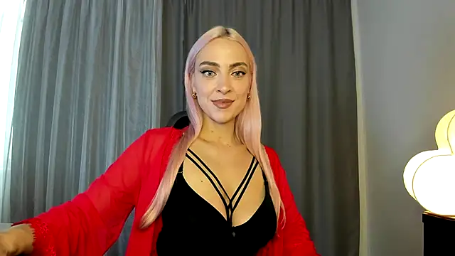 Snapshot of _Miss_Valentina_ chatting on 22, 10, 2025 Miss Valentina online show from 22, 10, 2025