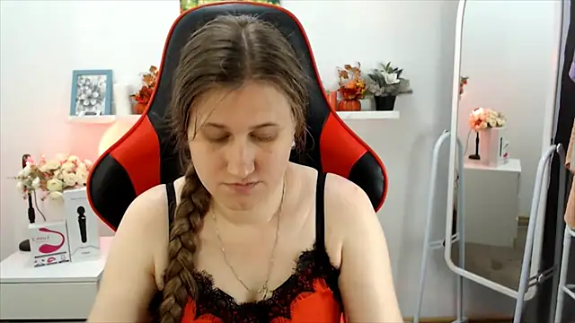 Snapshot of Lucky_Lana chatting on 26, 6, 2026 Lucky Lana online show from 26, 6, 2026