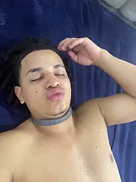 Snapshot of samxx_muscle chatting on 28, 2, 2026 samxx muscle online show from 28, 2, 2026