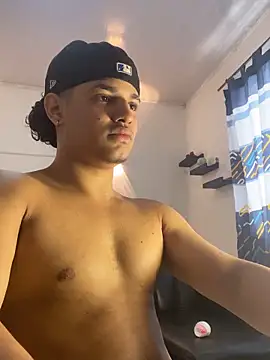 Snapshot of samxx_muscle chatting on 11, 3, 2026 samxx muscle online show from 11, 3, 2026