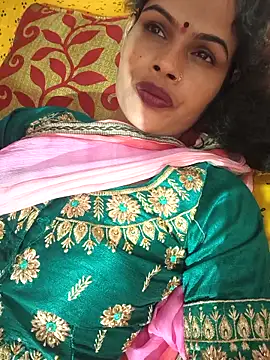 Snapshot of Eshna_Dabral chatting on 14, 10, 2025 Eshna Dabral online show from 14, 10, 2025