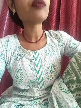 Snapshot of Eshna_Dabral chatting on 16, 10, 2025 Eshna Dabral online show from 16, 10, 2025