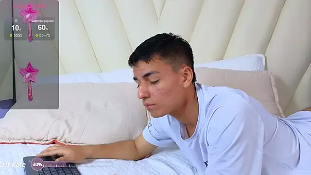 Snapshot of Hotboy21_ chatting on 21, 10, 2025 Hotboy21  online show from 21, 10, 2025