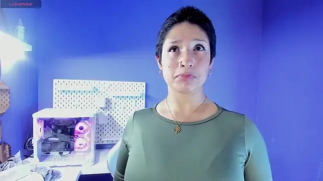 Elaine87  online show from 19, 11, 2025