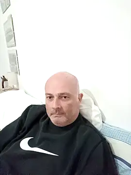 Alexis Bull online show from 26, 11, 2025