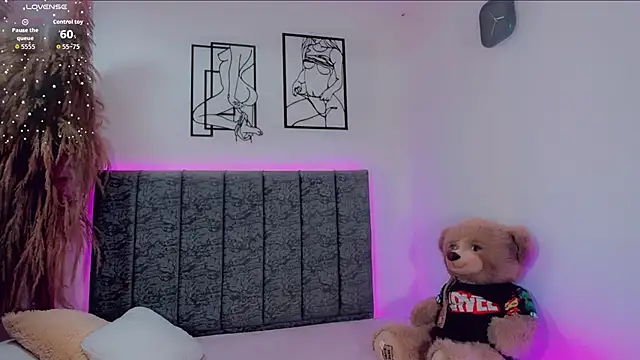 Snapshot of blonder_roux chatting on 27, 2, 2026 blonder roux online show from 27, 2, 2026