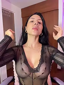ArianaReynoldss online show from 20, 5, 2026