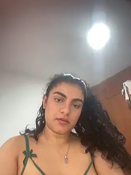 Snapshot of carlafox05 chatting on 5, 11, 2025 carlafox05 online show from 5, 11, 2025