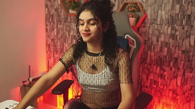 bonniie 98  online show from 4, 4, 2026