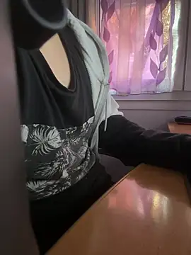 Snapshot of tipetto06 chatting on 19, 3, 2025 tipetto06 online show from 19, 3, 2025