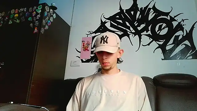Snapshot of Chris__Jones chatting on 17, 6, 2026 Chris Jones online show from 17, 6, 2026
