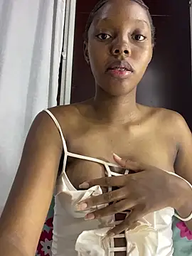 Snapshot of Meegannhill chatting on 14, 11, 2025 Meegannhill online show from 14, 11, 2025