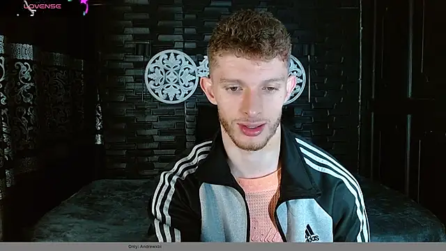 Snapshot of andrewxbi chatting on 8, 11, 2025 andrewxbi online show from 8, 11, 2025