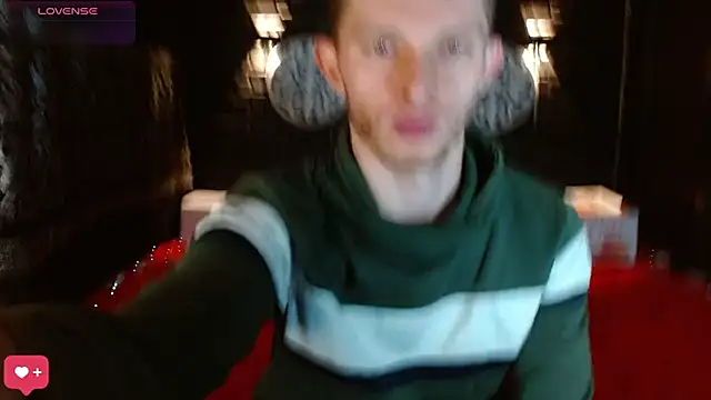 Snapshot of andrewxbi chatting on 4, 12, 2025 andrewxbi online show from 4, 12, 2025