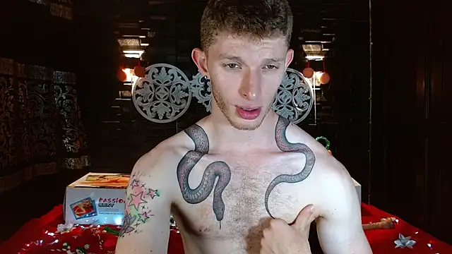 Snapshot of andrewxbi chatting on 18, 12, 2025 andrewxbi online show from 18, 12, 2025