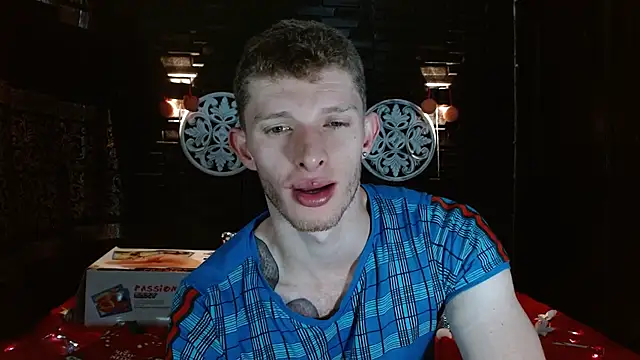 Snapshot of andrewxbi chatting on 20, 12, 2025 andrewxbi online show from 20, 12, 2025