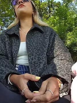 Pretty roxxyy online show from 28, 2, 2026