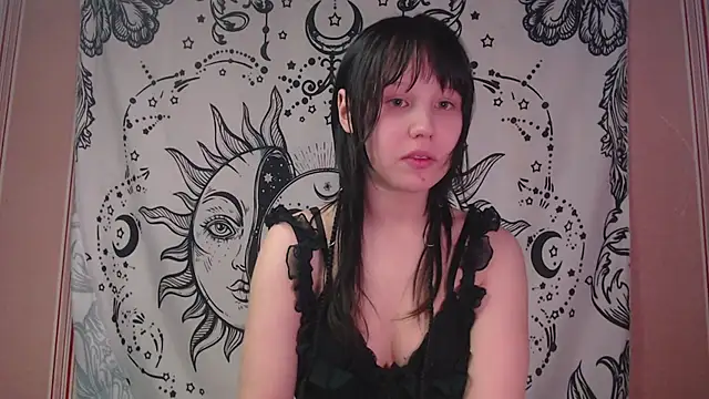 Snapshot of Thighswithspikes chatting on 7, 2, 2026 Thighswithspikes online show from 7, 2, 2026