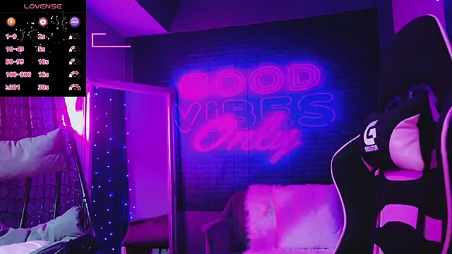 AlessiaCroft online show from 3, 12, 2025