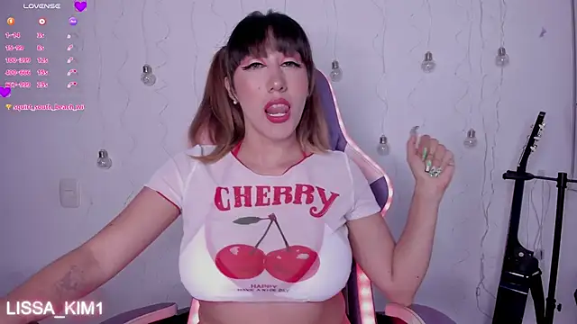 Lissa Kim1 online show from 8, 11, 2025