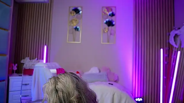 SabrinaJade online show from 8, 3, 2026