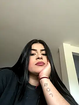 Kariina  69 online show from 8, 9, 2025