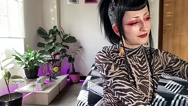 ELENA UMBRA online show from 27, 5, 2026