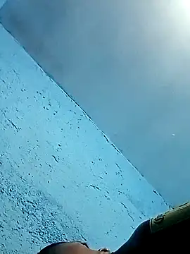 Snapshot of luuiss12 chatting on 22, 9, 2025 luuiss12 online show from 22, 9, 2025