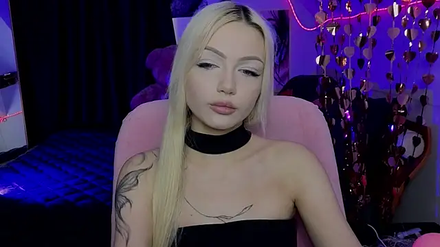 Snapshot of LinaLirian chatting on 9, 7, 2026 LinaLirian online show from 9, 7, 2026