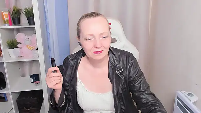 Karen Villis online show from 23, 2, 2026