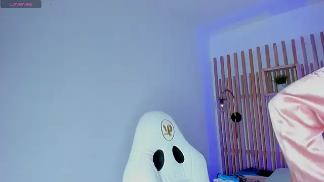 ciara blake online show from 17, 4, 2026