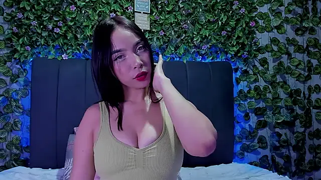 Snapshot of evelin_33 chatting on 19, 9, 2025 evelin 33 online show from 19, 9, 2025