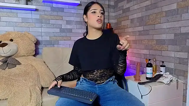 Snapshot of DixyPalmer chatting on 18, 7, 2026 DixyPalmer online show from 18, 7, 2026