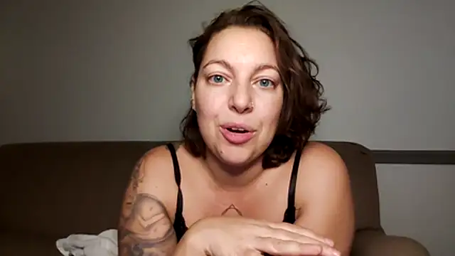 Snapshot of beberoyale chatting on 15, 11, 2025 beberoyale online show from 15, 11, 2025