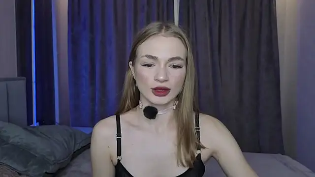 Snapshot of Pussyya777 chatting on 10, 11, 2025 Pussyya777 online show from 10, 11, 2025