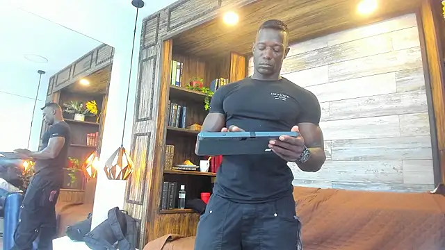 Snapshot of MarcusBlack_ chatting on 7, 2, 2026 MarcusBlack online show from 7, 2, 2026