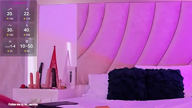 AnnahiBaker online show from 4, 12, 2025