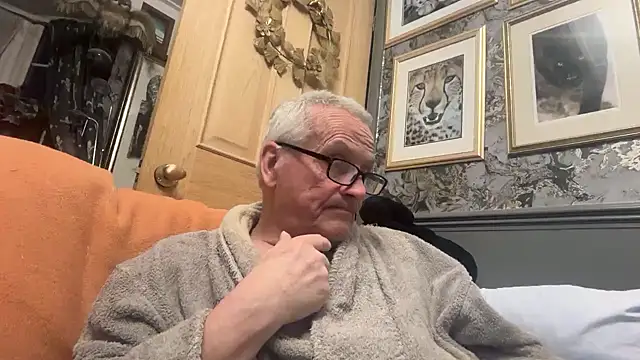 poggles online show from 12, 4, 2026