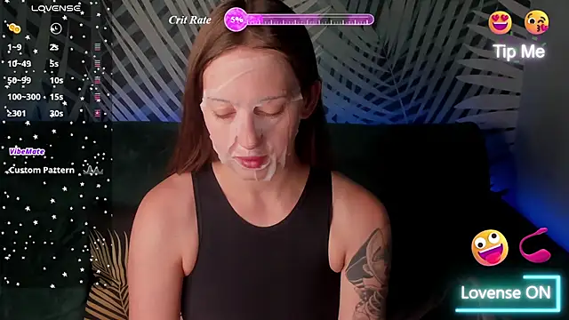 Snapshot of ChristyCrayme chatting on 9, 7, 2026 ChristyCrayme online show from 9, 7, 2026